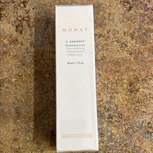 New sealed Monat C. Radiance Illuminating Serum